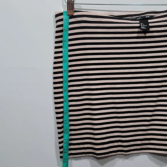H&M striped mini skirt (L) - Picture 5 of 5
